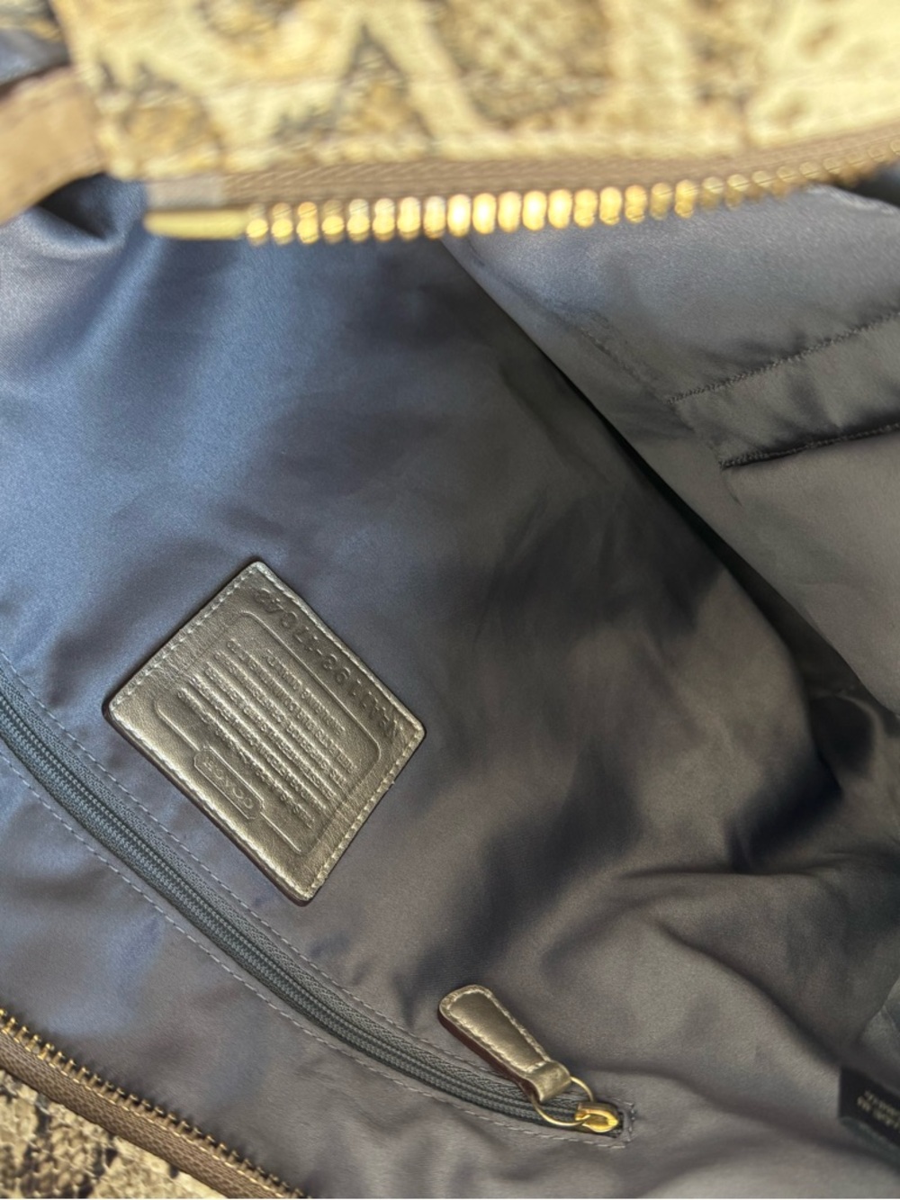 Coach 2011 Audrey Slim Tote bag in cream leather with snakeskin accents & trim - Picture 8 of 12